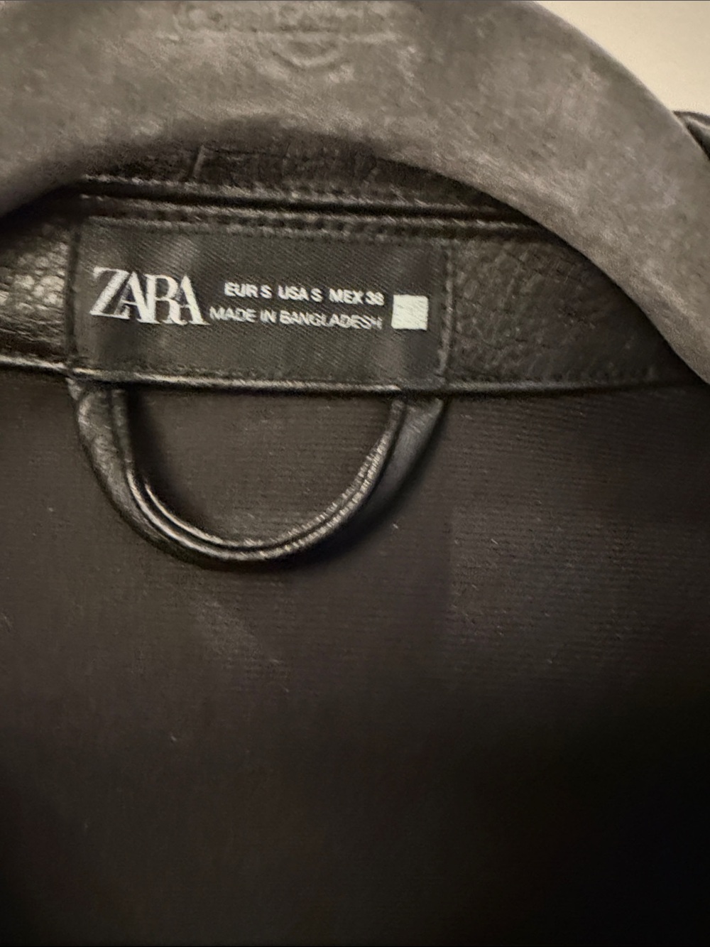 ZARA Black Faux Leather Short-Sleeve Button-Down Shirt - Picture 2 of 4